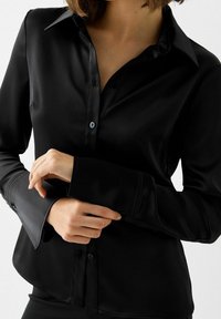 Bershka Camicia - black