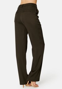 Bubbleroom HIGH WAIST REGULAR SUIT TROUSERS - Broek - brown