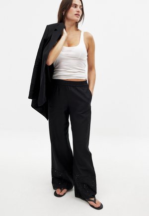 WIDE MID WAIST - Püksid - black