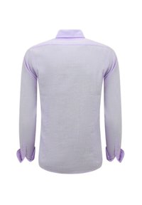 Lichtpaarse langwerpige shirt met lange mouwen, gemaakt van een gestructureerde stof, met een standaard kraag en knoopmanchetten met gestikte accenten.