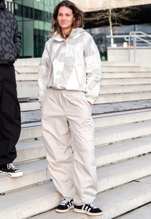 Larkson, TOVE UNISEX - Bukser - sand