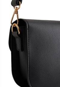 Thumbnail Image 5