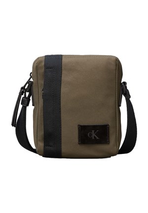 Calvin Klein UNISEX - Skuldertasker - deep olive