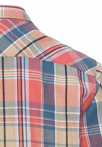 Korte mouwen geruite shirt in de kleuren rood, blauw en beige met een ruitpatroon. Lichtgewicht stof met een zachte textuur.