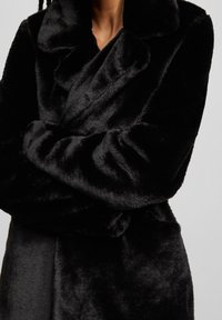PULL&BEAR Krátký kabát - mottled black