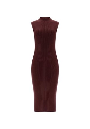 Pletené midi šaty v tmavej burgundskej farbe s priliehavým strihom, bezrukávovým dizajnom, vysokým golierom a vertikálnou rebrovanou textúrou.
