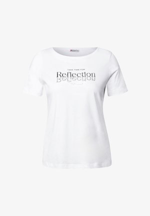 Weißes Baumwoll-T-Shirt mit Rundhalsausschnitt und kurzen Ärmeln, mit schwarzem Text "Nehmen Sie sich Zeit für Reflexion" in verschiedenen Schriftarten und Größen.