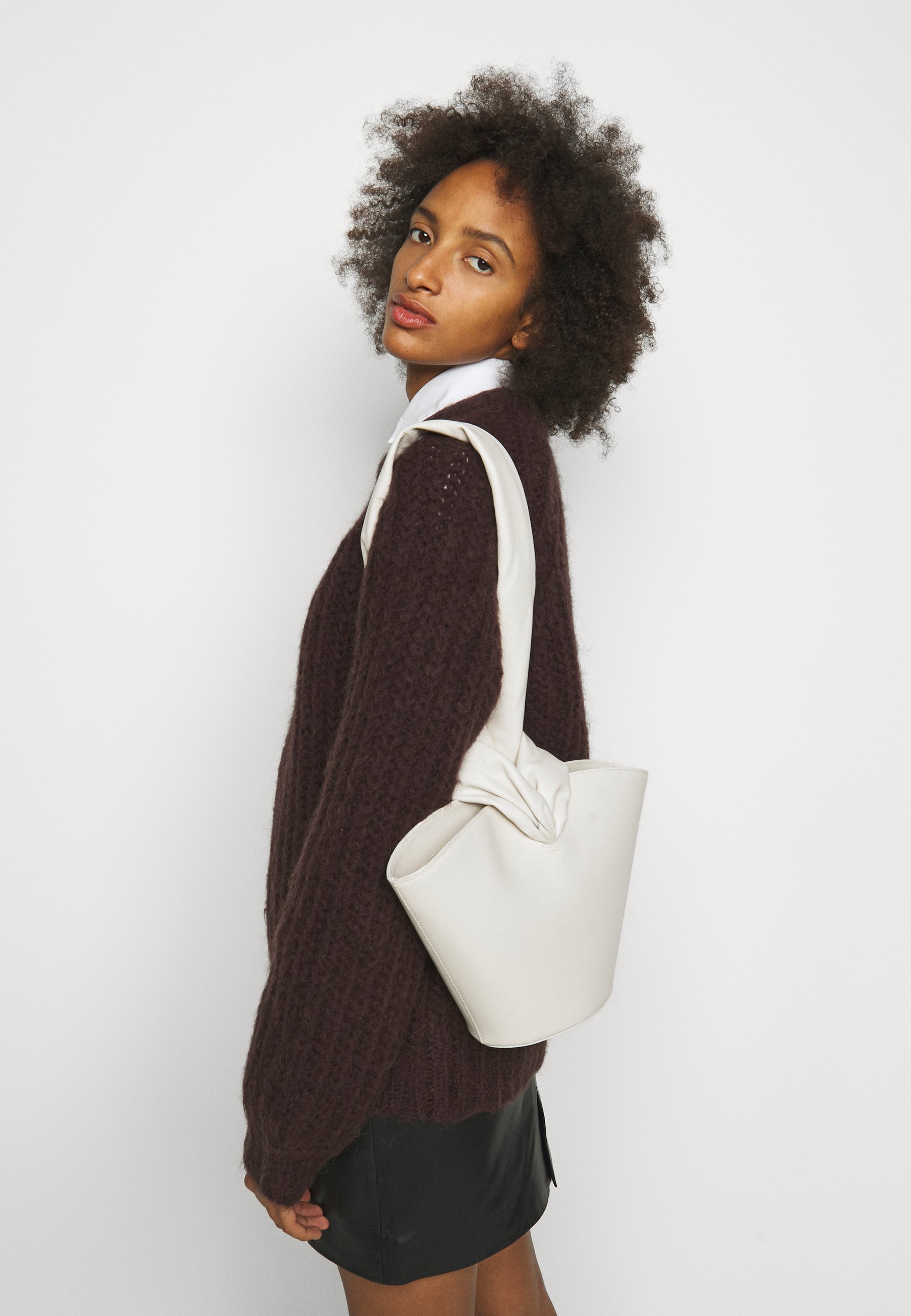 chanel medium vanity case