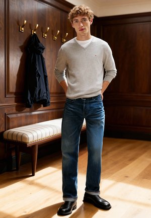 Tommy Hilfiger, ESSENTIAL V NECK - Svetrík - light grey heather