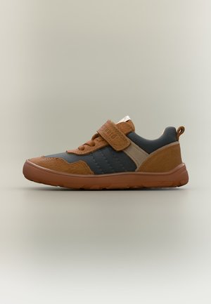 Bisgaard, BAREFOOT BALOO UNISEX - Sneakers - cognac