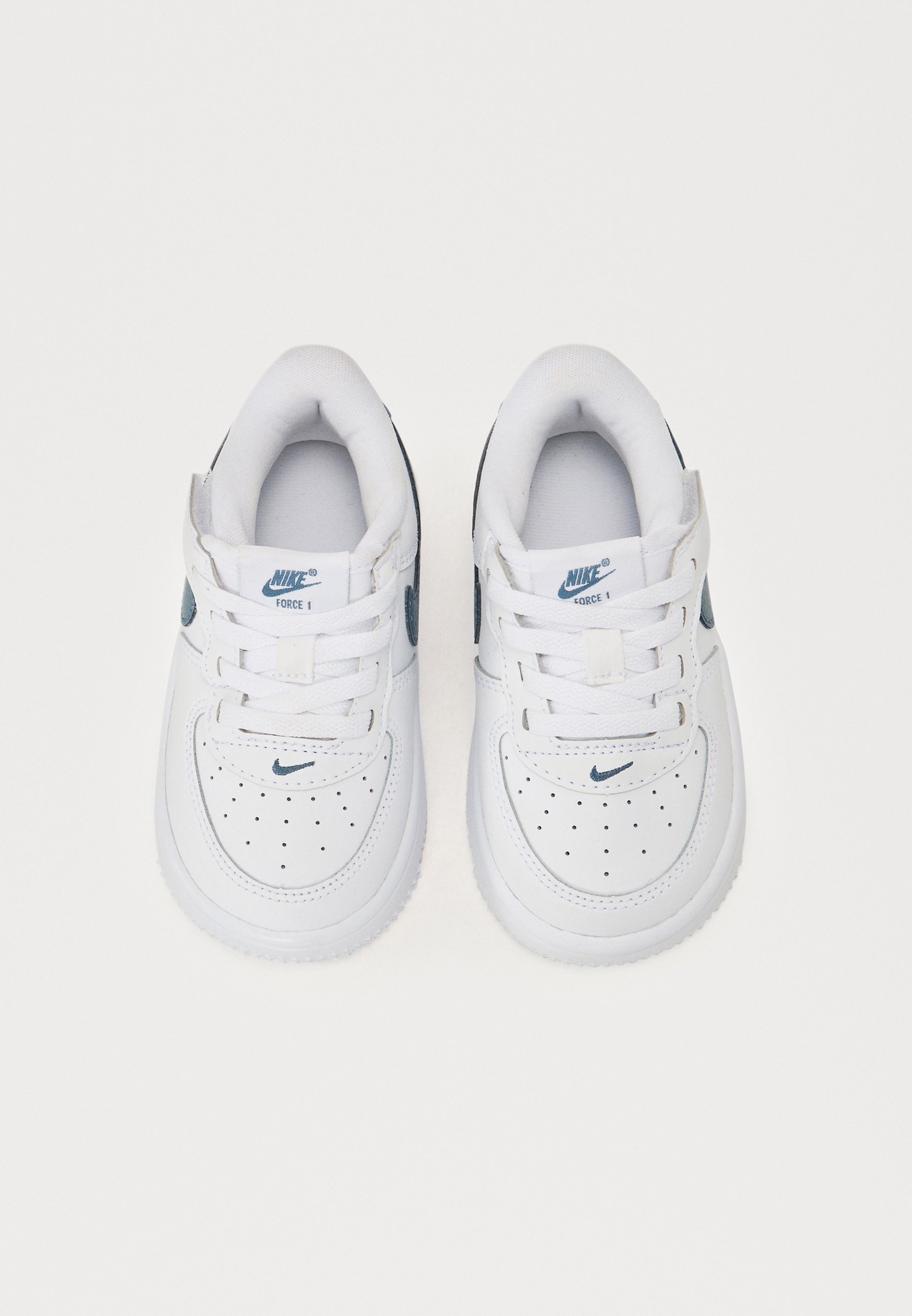 nike air force 1 white thunderstorm