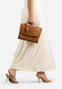 Burkely COOL COLBIE CITY - Handtasche - cognac