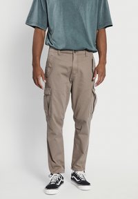 Redefined Rebel RRPLJOLAN - Pantalones cargo - walnut