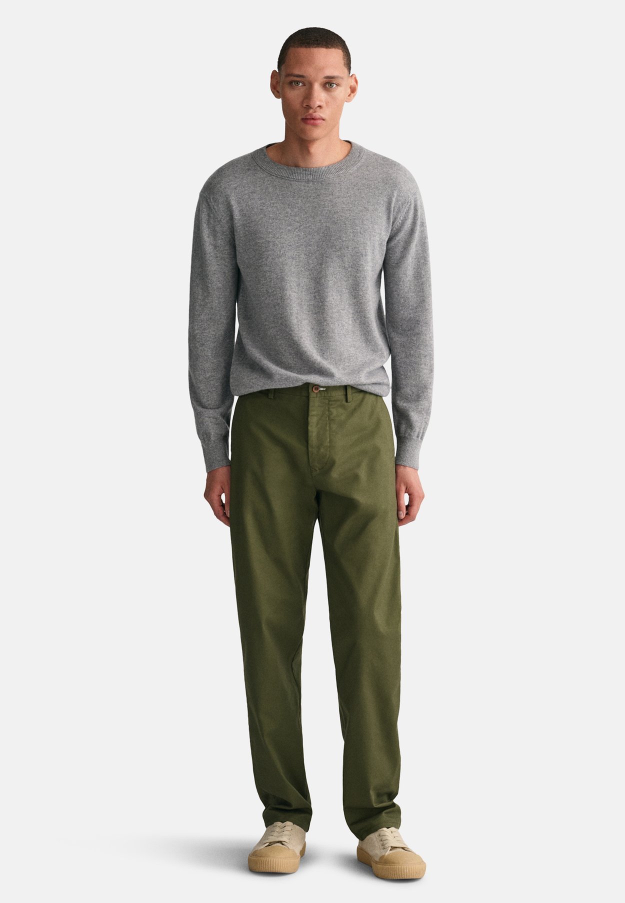 REGULAR FIT
