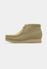 WALLABEE BOOT - Ležerna obuća s vezicama - maple