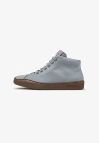 Unselected, pastellblau