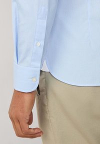 Hackett London Chemise classique - sky blue