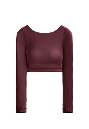 Burgundské dlhé rukávy s cropped strihom vyrobené z hladkej látky; má široký okrúhly výstrih a skrútený detail na koncoch rukávov.