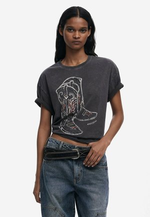 COWBOY BOOTS  - Print T-shirt - multi-coloured