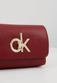 Calvin Klein Sac banane - red