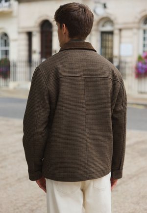 Next, REGULAR FIT - DOGTOOTH QUILTED COLLAR - Übergangsjacke - brown