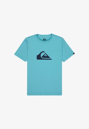 T-shirt di cotone azzurro chiaro con un logo a onda blu scuro sul petto, design classico a girocollo e maniche corte.