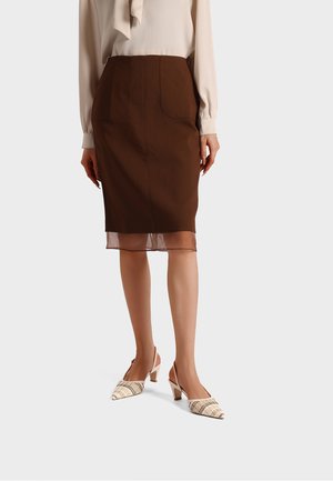 Queen Helena, K4540-2026 - Decolleté - beige