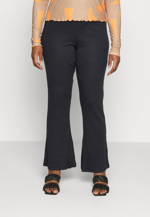 NMPASA FLARED PANTS CURVE - Calças - black