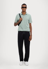 Armani Exchange Polo krekls - green milieu