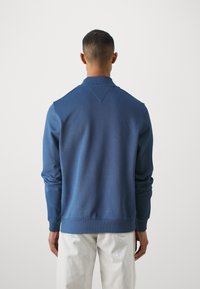 Tommy Hilfiger FLAG LOGO BASEBALL ZIP THROUGH - Bomberjacka - aegean sea