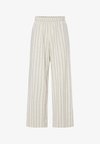 PCTIMBE WIDE PANTS - Calças - off white/dark blue