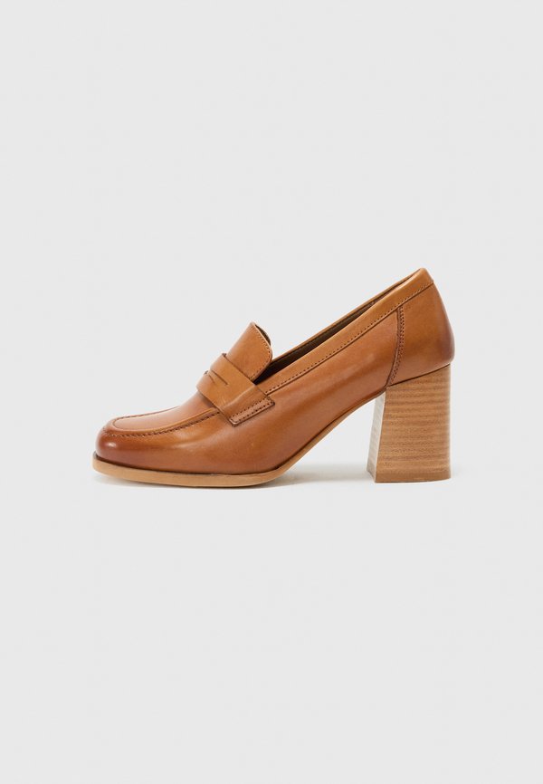 LEATHER - Classic heels - cognac