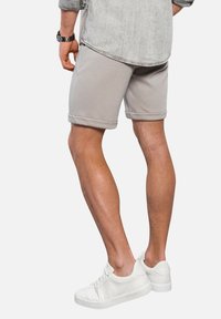 Ombre Šortky - light grey