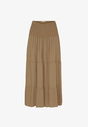 Brun lagdelt maxiskørt lavet af blødt stof. Har en smocket talje og et let design med tre lag, der skaber blid volumen.