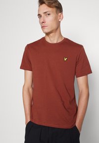 Lyle & Scott T-shirt básica - rust