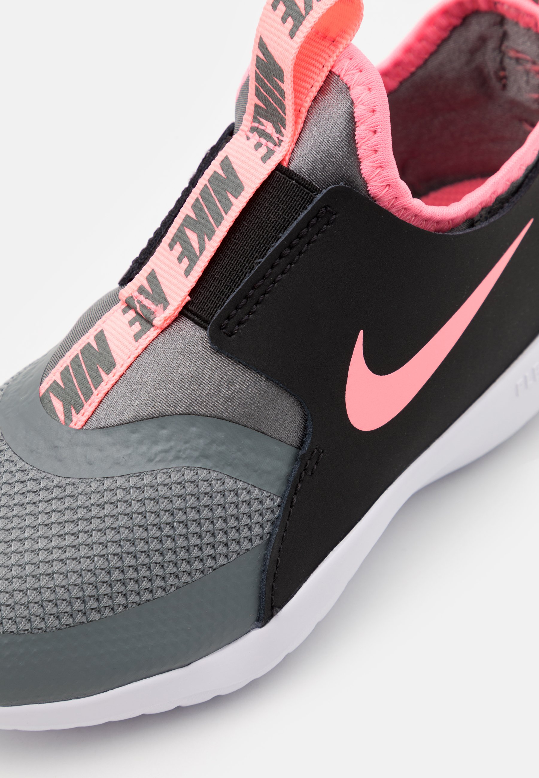 nike performance flex