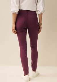 Next Jeans Skinny Fit - berry red