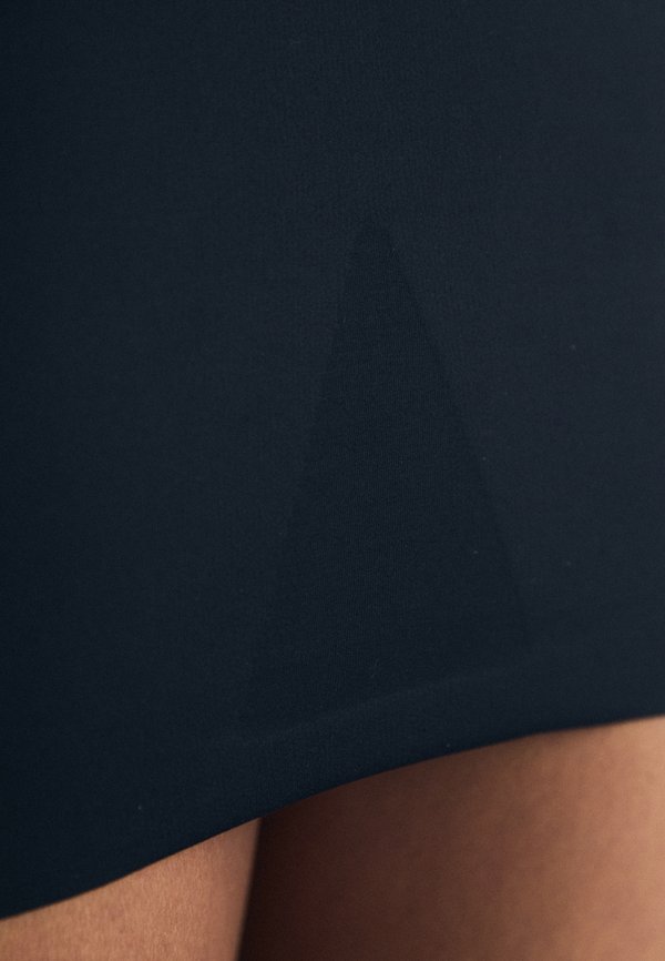 SLIP STAY PUT STRETCH - Shapewear2