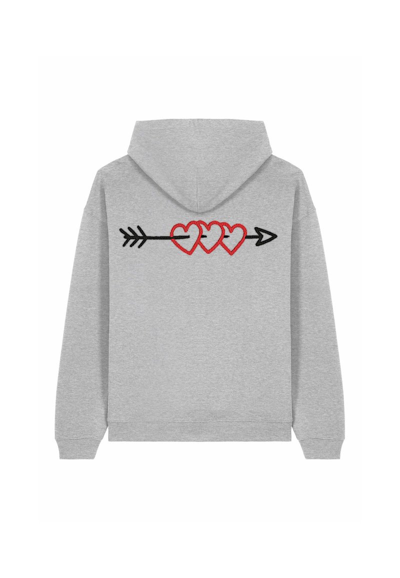 Felpa grigia con cappuccio regolabile. Presenta un design ricamato di tre cuori rosse su una freccia nera sul retro. Tessuto morbido.