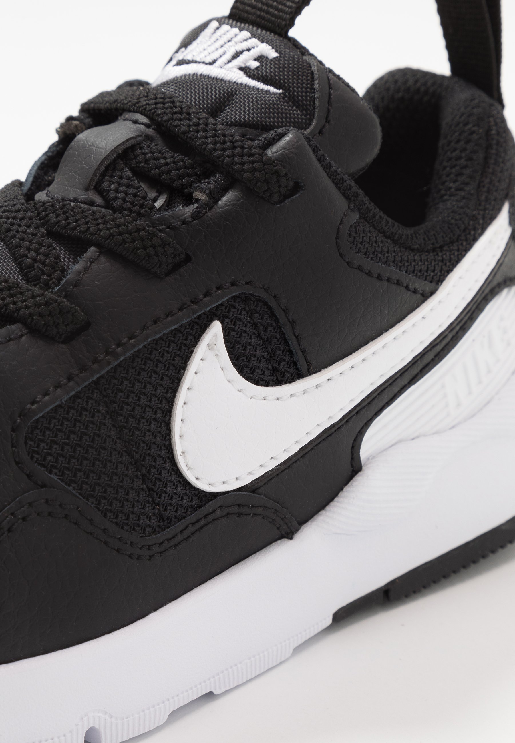 كلام فارغ شيطان اللعب شجرة الصنوبر nike nightgazer zalando -  tamarasubdivision.com