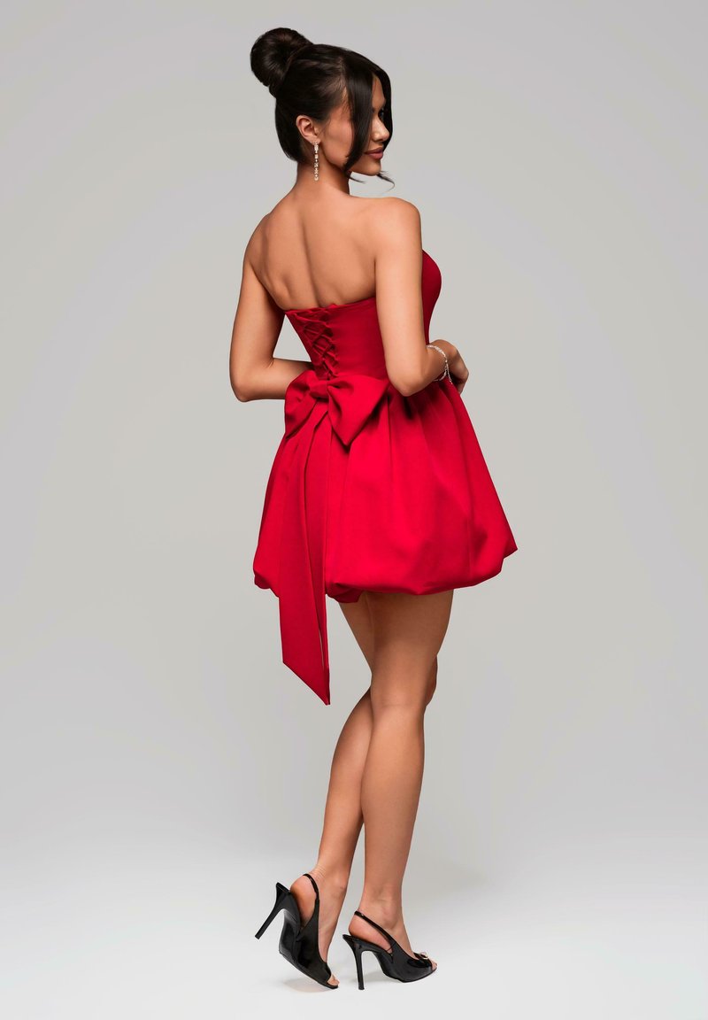 Gala Jurk Cocktailjurk Kort Lace Beads Structured Bandeau Tulle Mini Dress  In Red ASOS