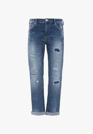 Siniset farkut, joissa on kulutusvaurioita, mukaan lukien repeämiä ja hapsuhaalareita. Klassinen viiden taskun malli, jossa on nappikiinnitys ja vyölenkit.