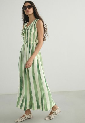 Next, REGULAR FIT - V-NECK SHIRRED BODY - Maxi šaty - green stripe