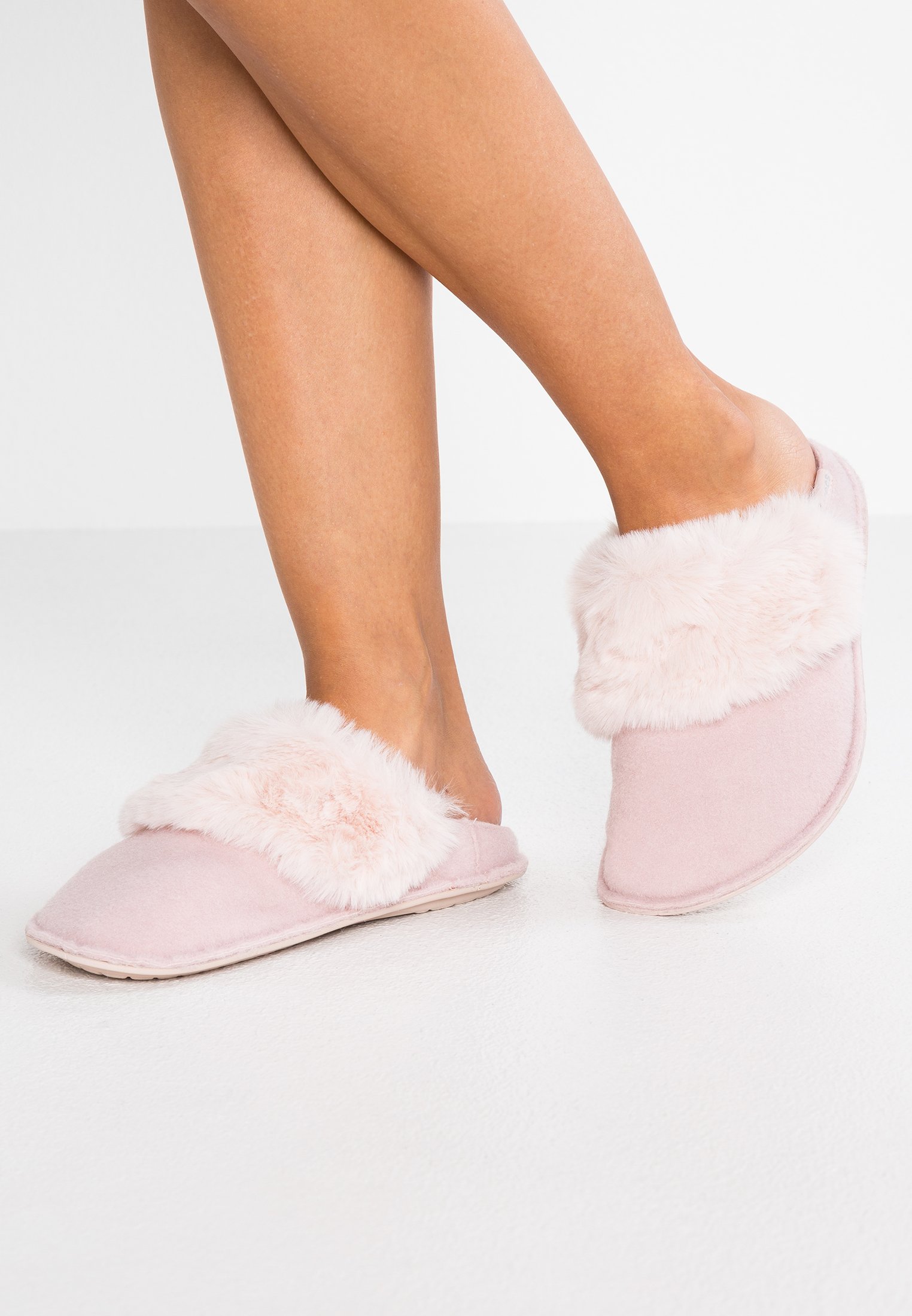 crocs classic slipper