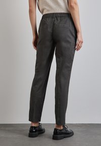 Street One Chino kalhoty - grau