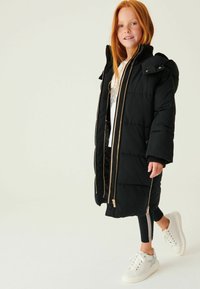 Mint Velvet Vinterfrakke - black