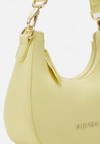 Valentino Bags Mala de mão - vaniglia