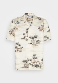 Chemise hawaïenne crème à manches courtes avec des palmiers, des planches de surf, des cabanes et des motifs floraux dans des tons brun et gris atténués.