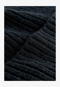 Non sélectionné, black