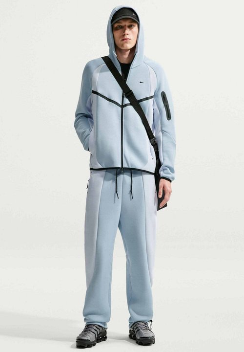 Nike Tech — foto 2